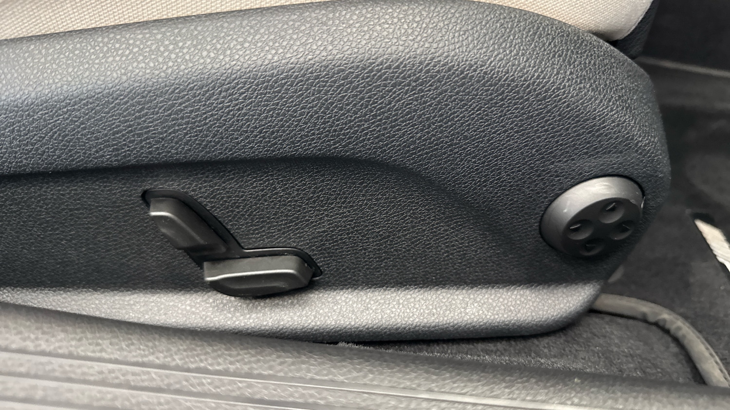 Used Mercedes-Benz C-Class 2019 for sale - 76196395: Photo 24