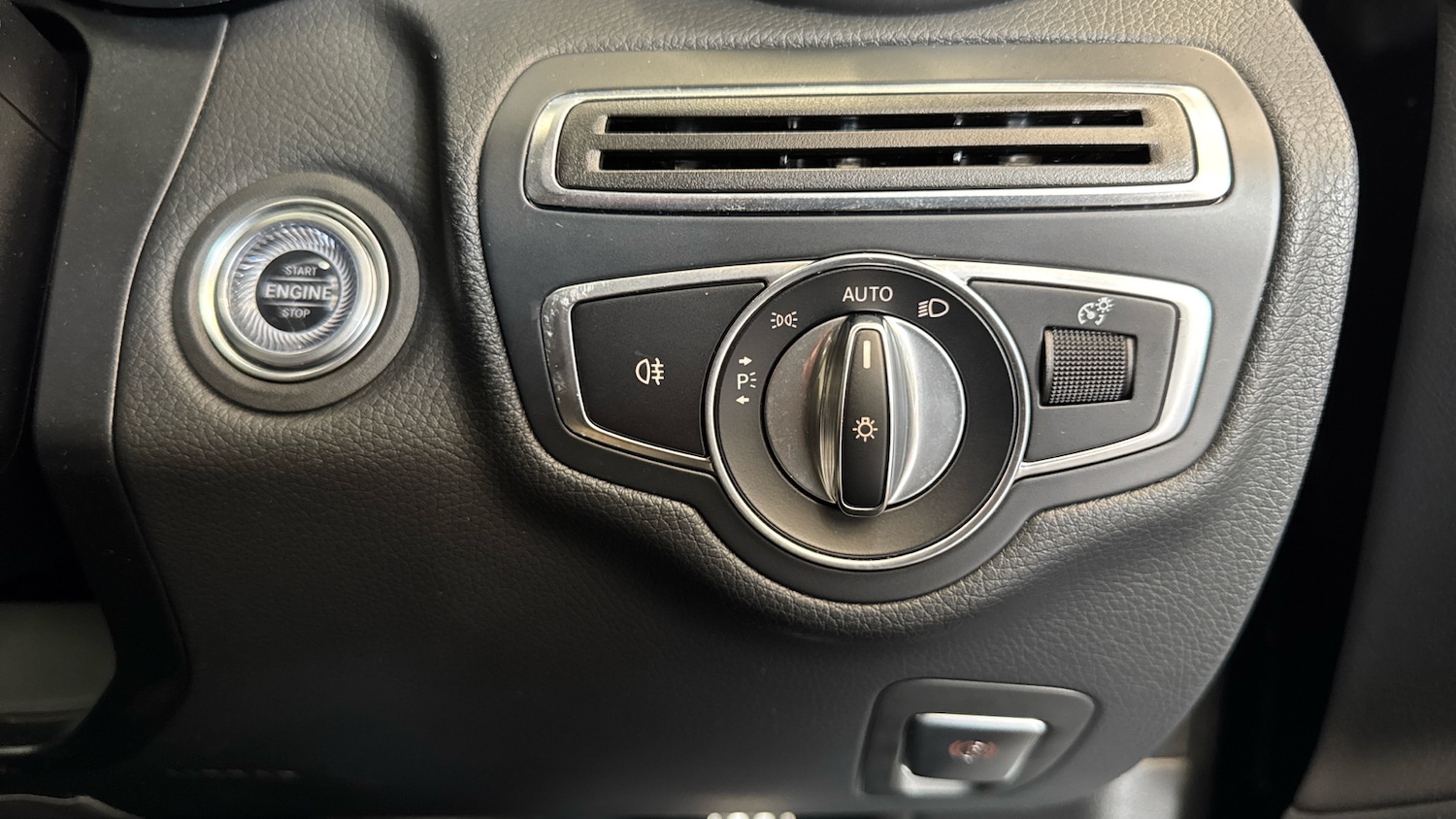 Used Mercedes-Benz C-Class 2019 for sale - 76196395: Photo 26