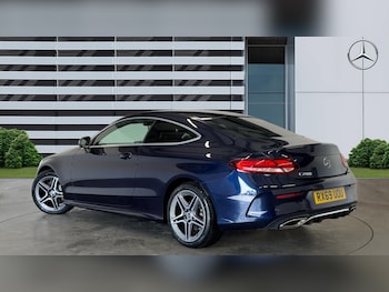Used Mercedes-Benz C-Class 2019 for sale - 76196395: Photo 2