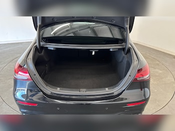 Used Mercedes-Benz E Class 2023 for sale - 78133774: Photo