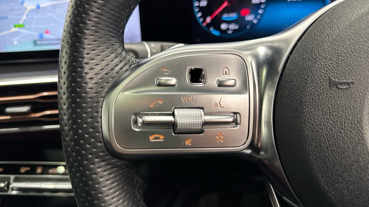 Used Mercedes-Benz EQC 2021 for sale - 76545230: Photo 28