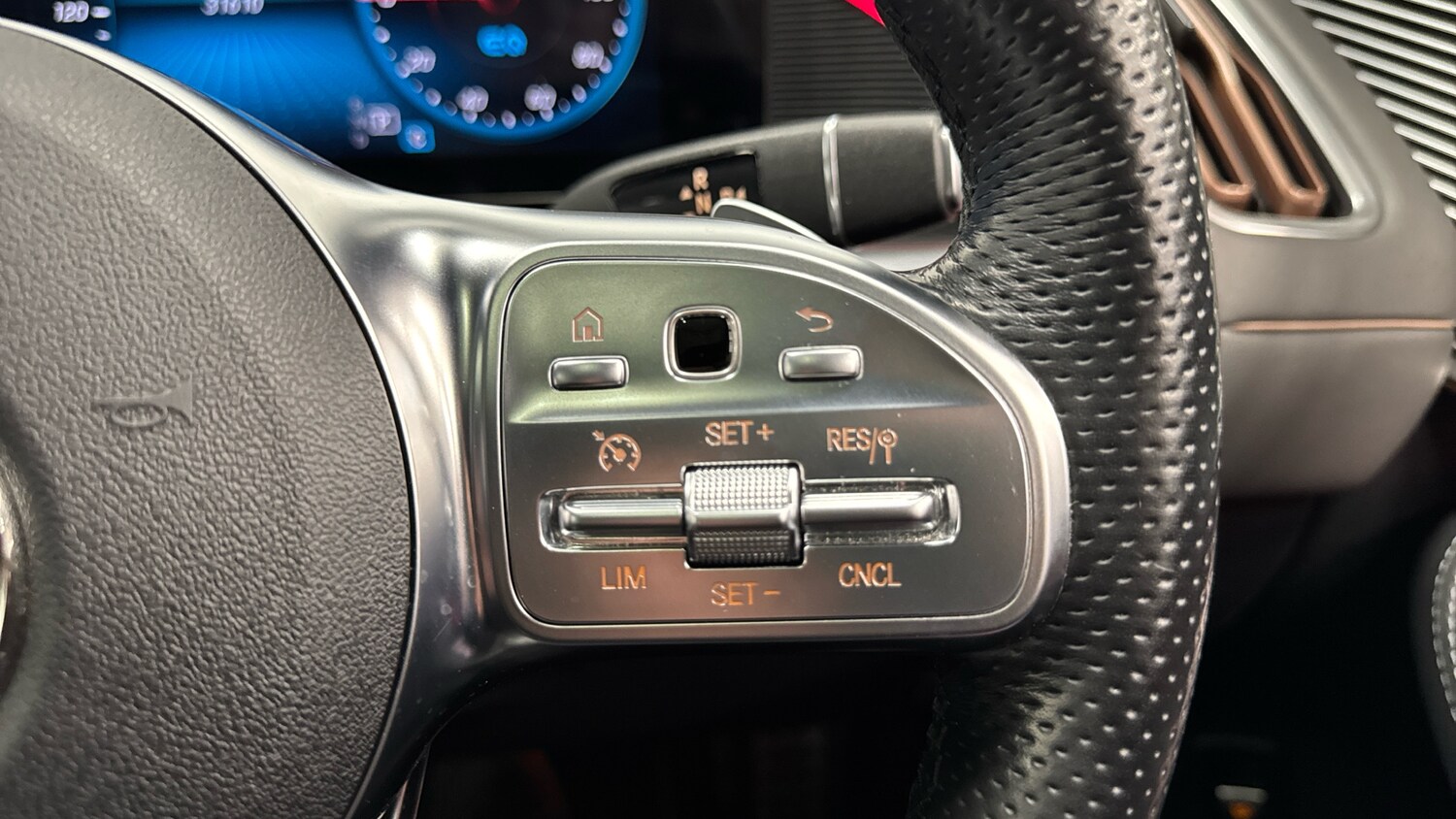 Used Mercedes-Benz EQC 2021 for sale - 76545230: Photo 29