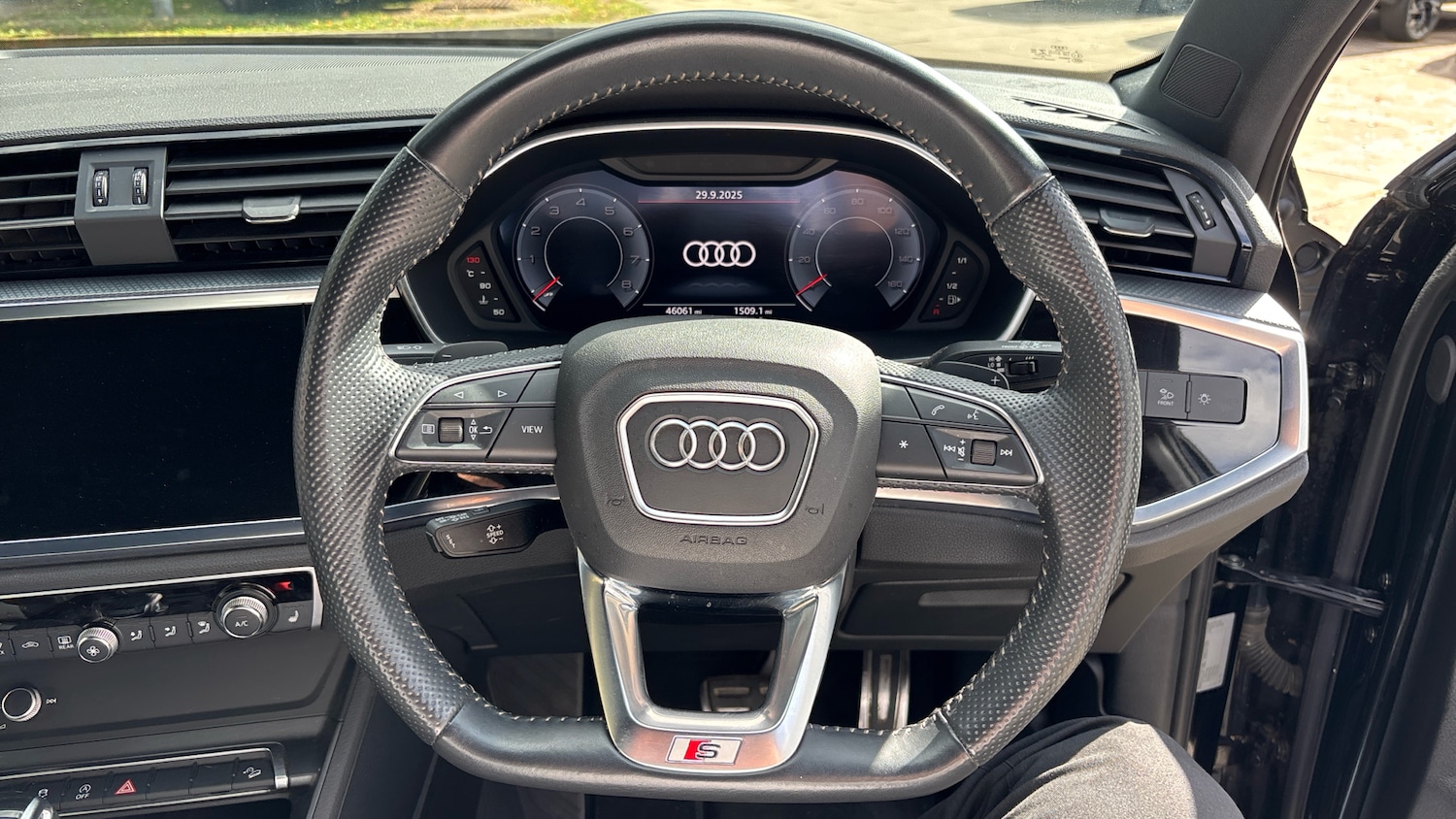 Used Audi Q3 2020 for sale - 76449503: Photo 10