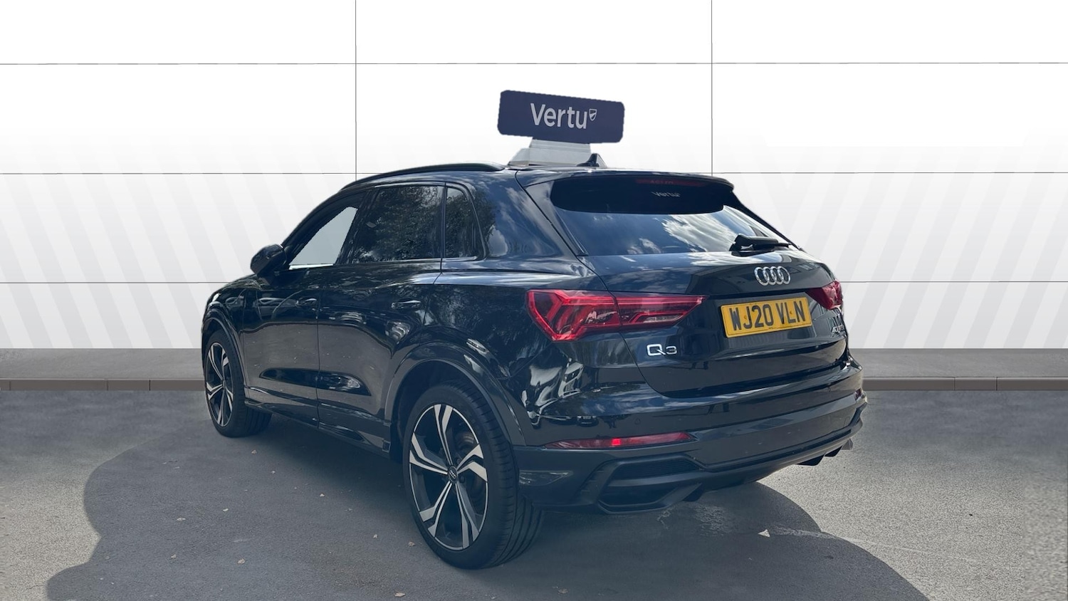 Used Audi Q3 2020 for sale - 76449503: Photo 2