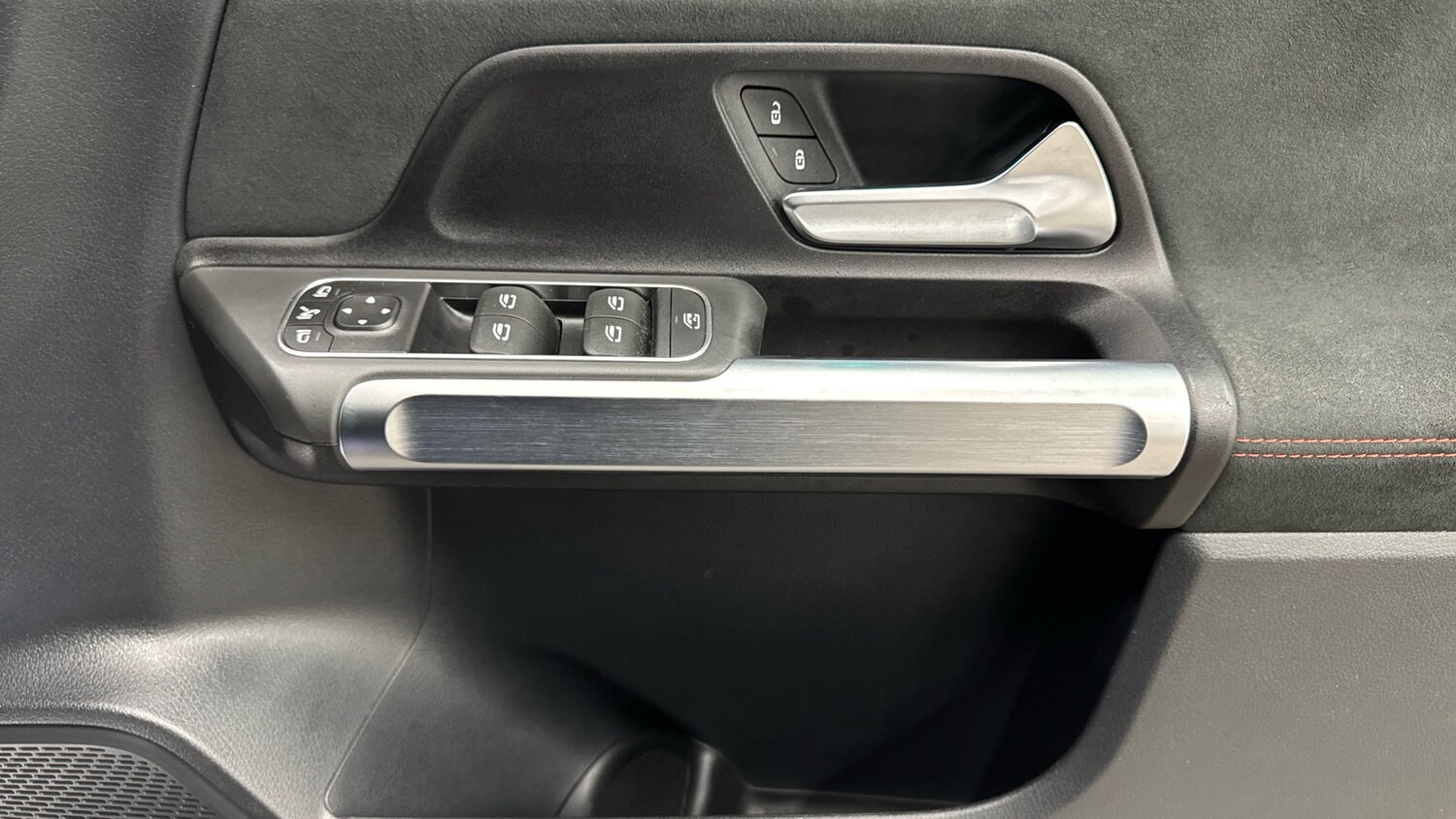 Used Mercedes-Benz GLB 2022 for sale - 76707652: Photo 24