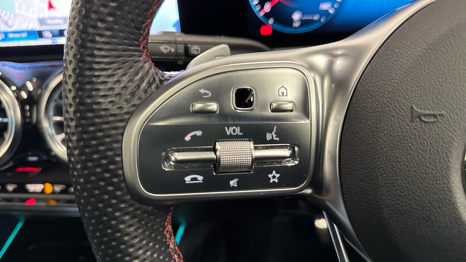 Used Mercedes-Benz GLB 2022 for sale - 76707652: Photo 28