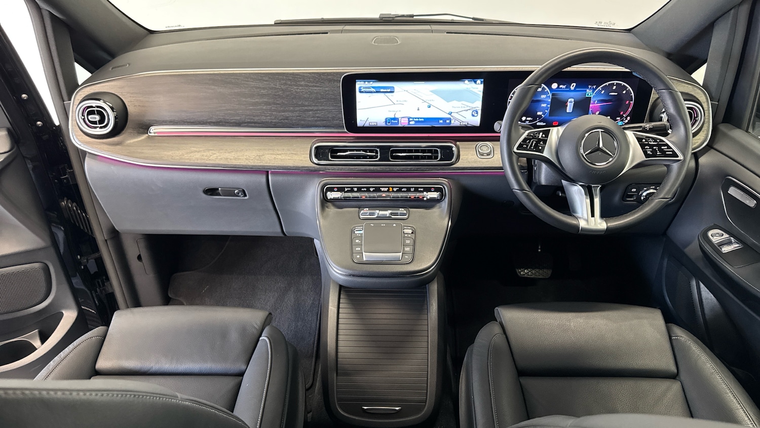 Used Mercedes-Benz V-Class 2024 for sale - 76253049: Photo 10