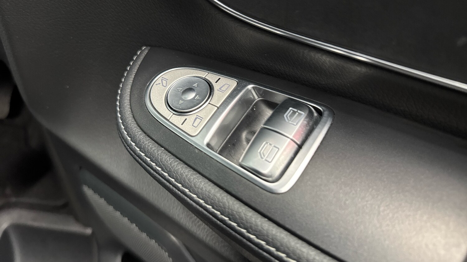 Used Mercedes-Benz V-Class 2024 for sale - 76253049: Photo 22