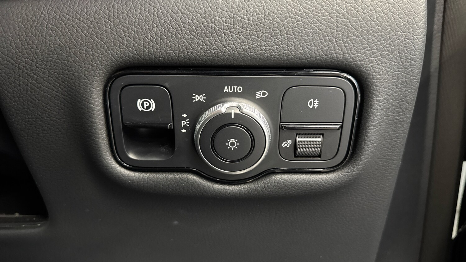 Used Mercedes-Benz V-Class 2024 for sale - 76253049: Photo 24