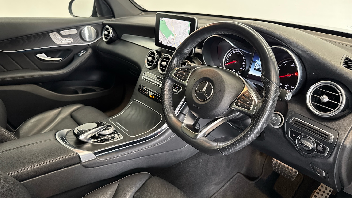 Used Mercedes-Benz GLC 2019 for sale - 78040191: Photo 11