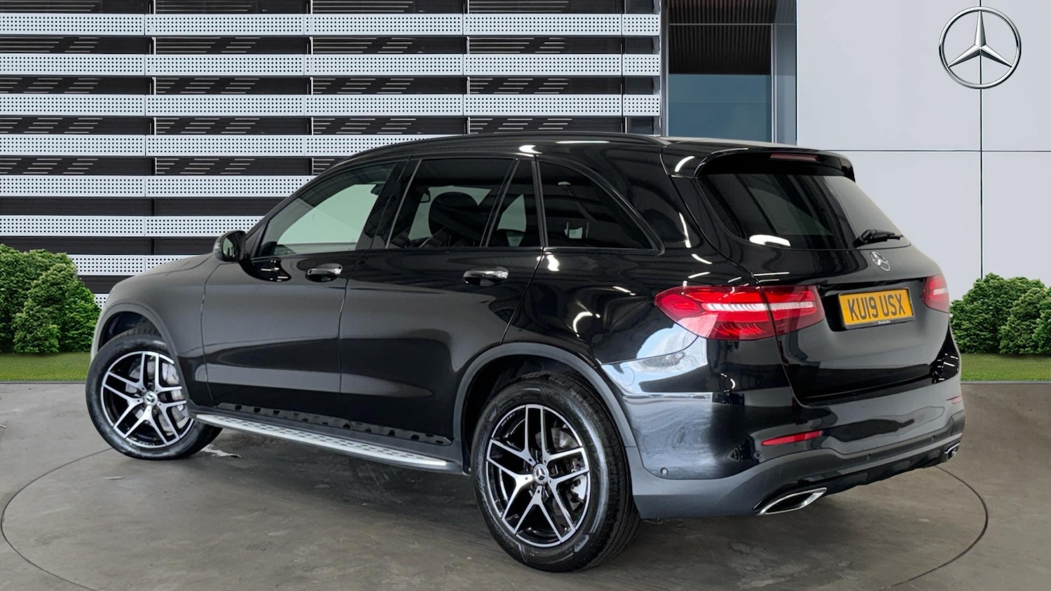 Used Mercedes-Benz GLC 2019 for sale - 78040191: Photo 2