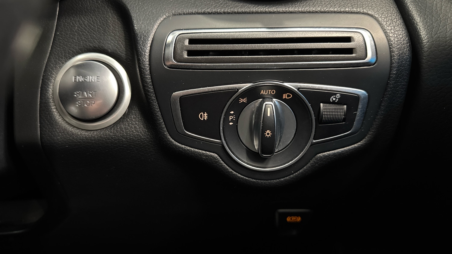 Used Mercedes-Benz GLC 2019 for sale - 78040191: Photo 27