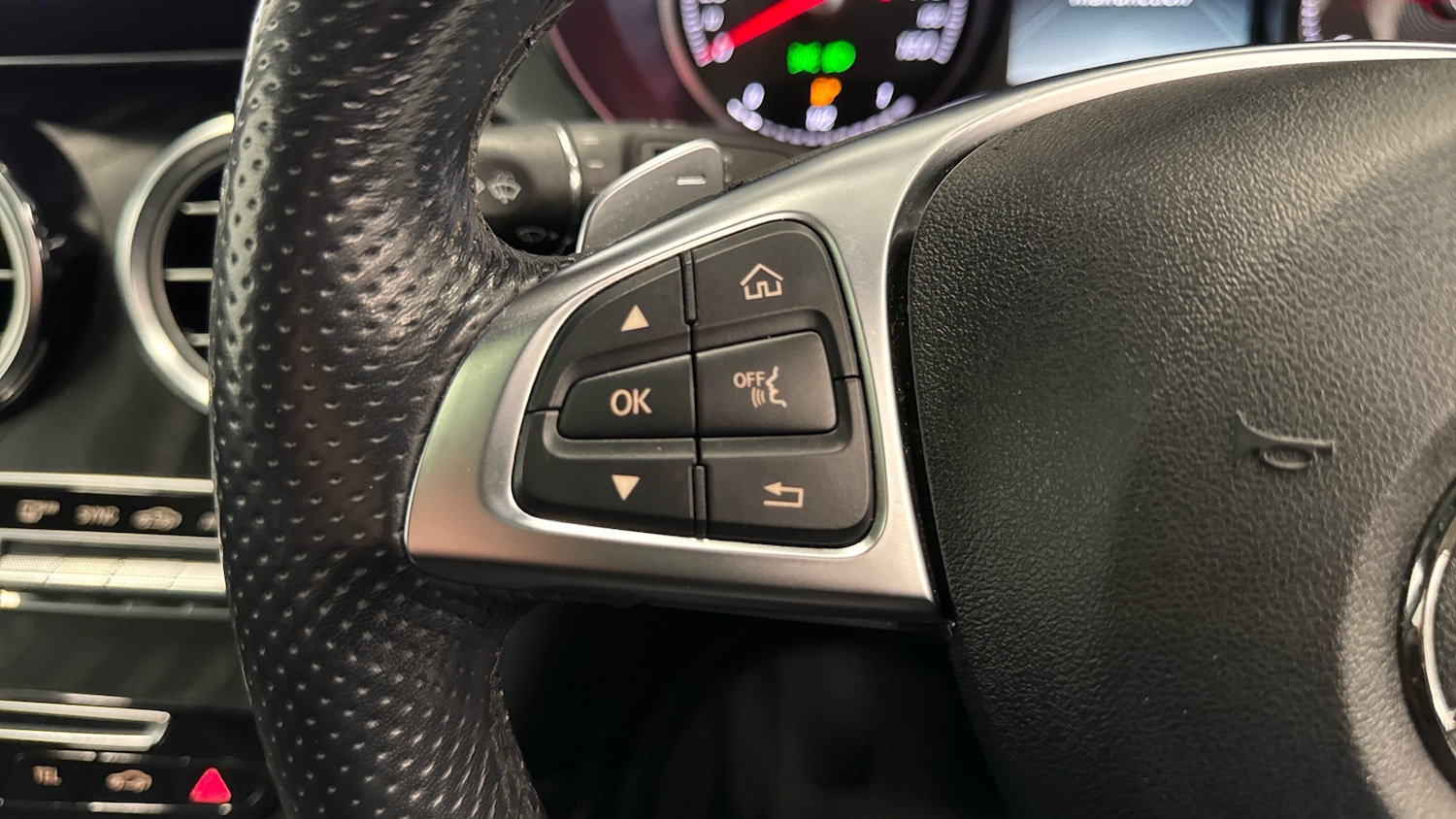 Used Mercedes-Benz GLC 2019 for sale - 78040191: Photo 28