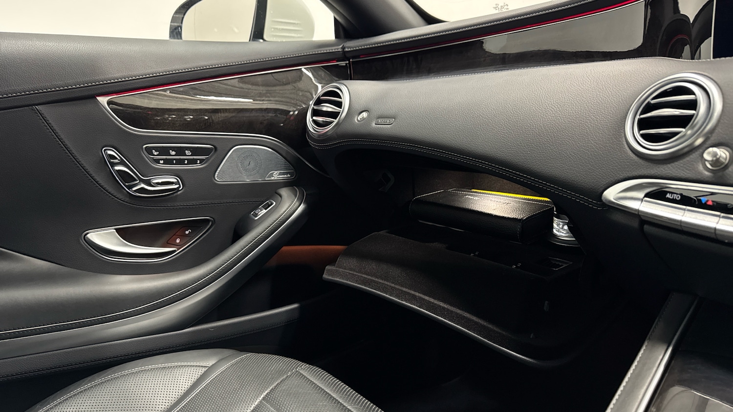 Used Mercedes-Benz S Class 2018 for sale - 76882349: Photo 32