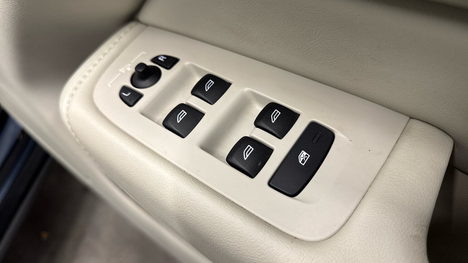 Used Volvo XC60 2021 for sale - 76576497: Photo 25