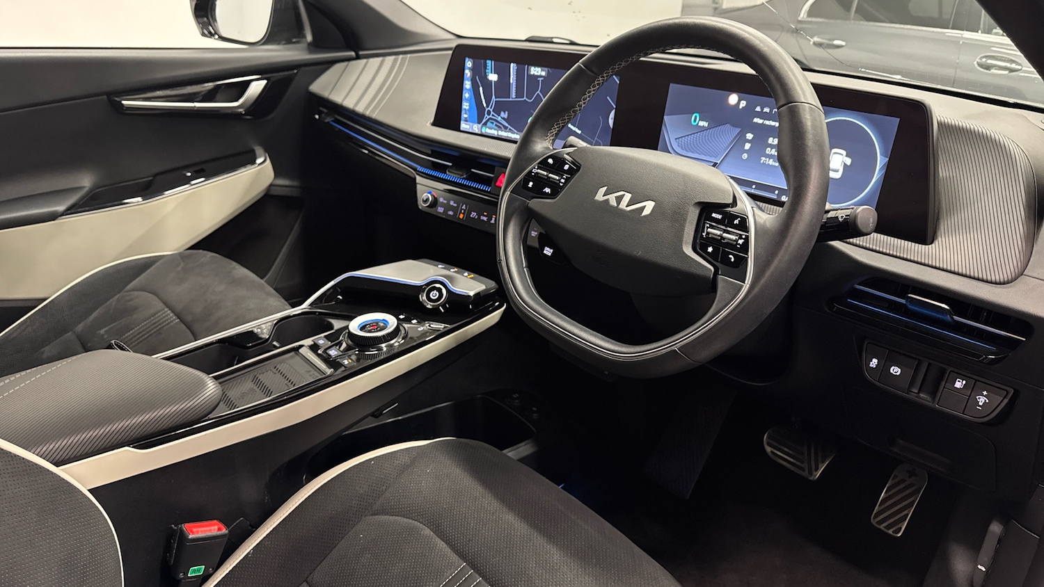 Used Kia EV6 2022 for sale - 76736404: Photo 11