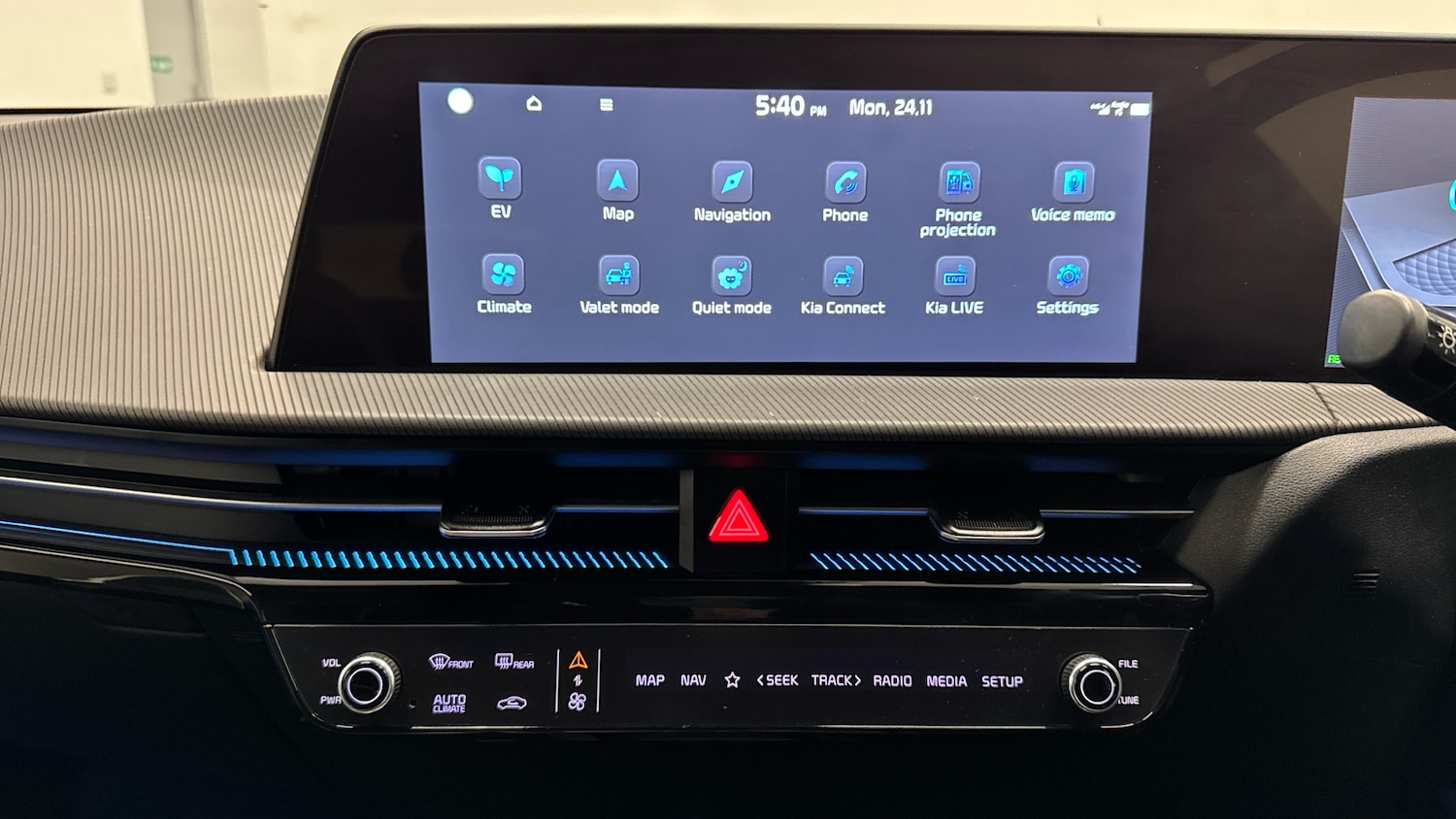 Used Kia EV6 2022 for sale - 76736404: Photo 39