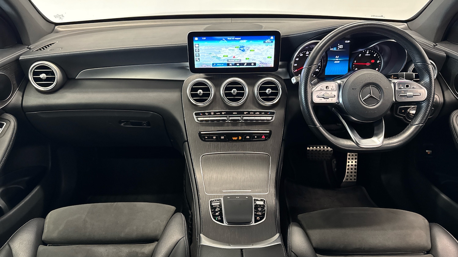 Used Mercedes-Benz GLC 2019 for sale - 76693217: Photo 10