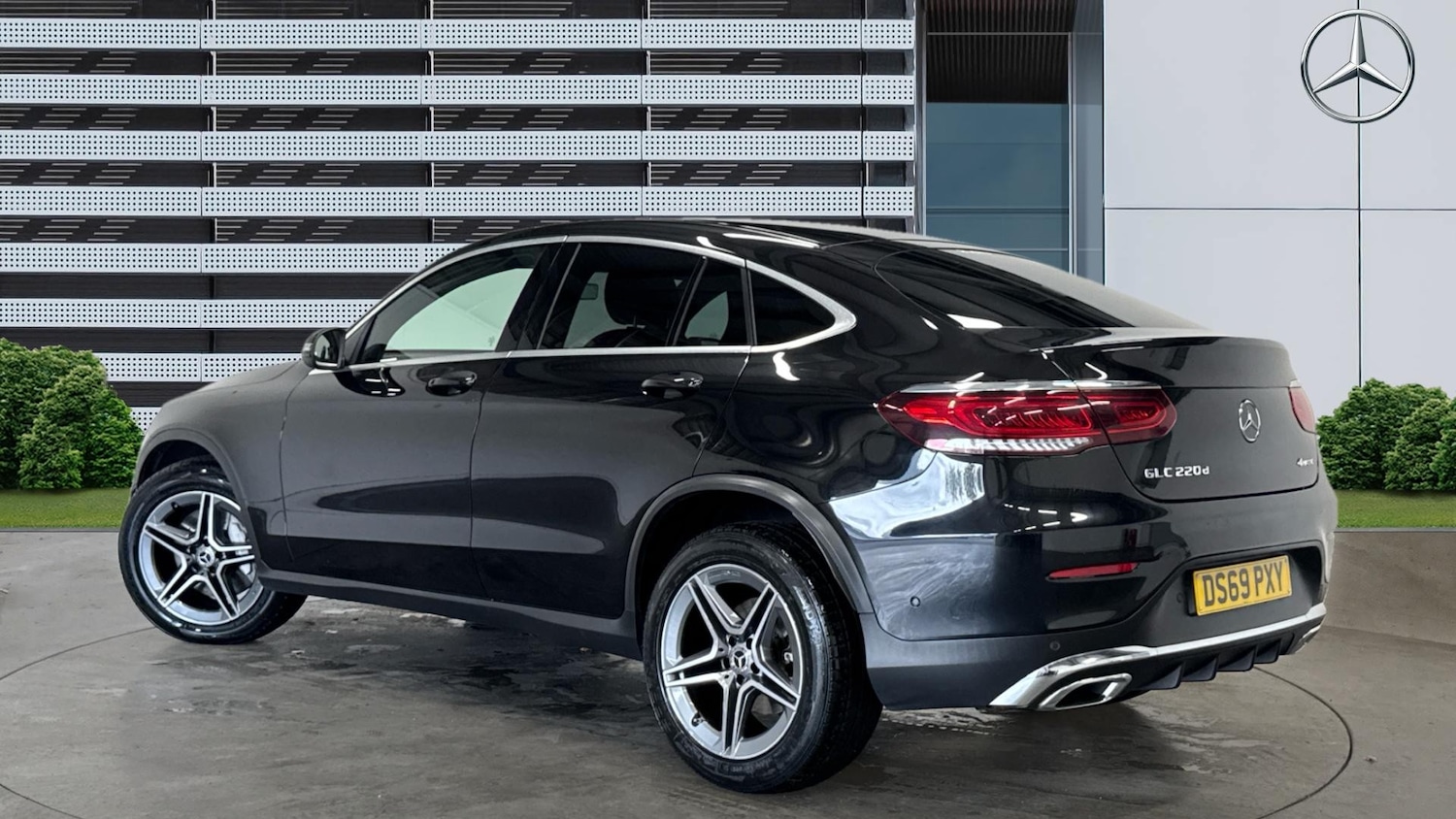 Used Mercedes-Benz GLC 2019 for sale - 76693217: Photo 2