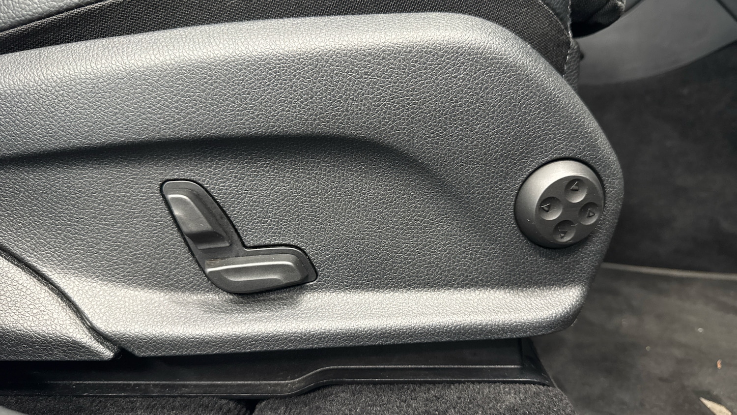 Used Mercedes-Benz GLC 2019 for sale - 76693217: Photo 26