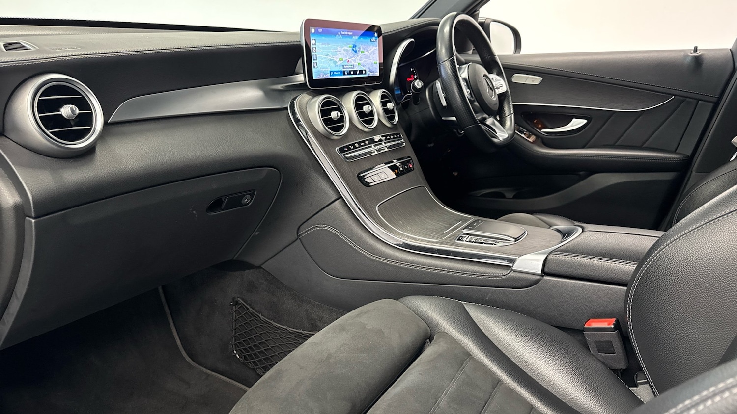 Used Mercedes-Benz GLC 2019 for sale - 76693217: Photo 9