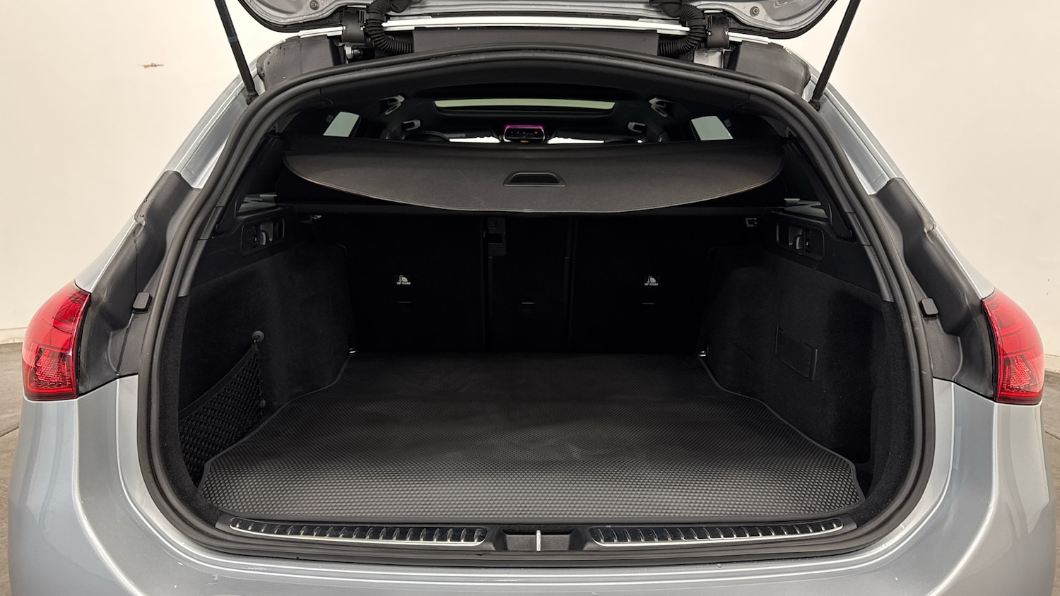 Used Mercedes-Benz C Class 2024 for sale - 76707648: Photo 4