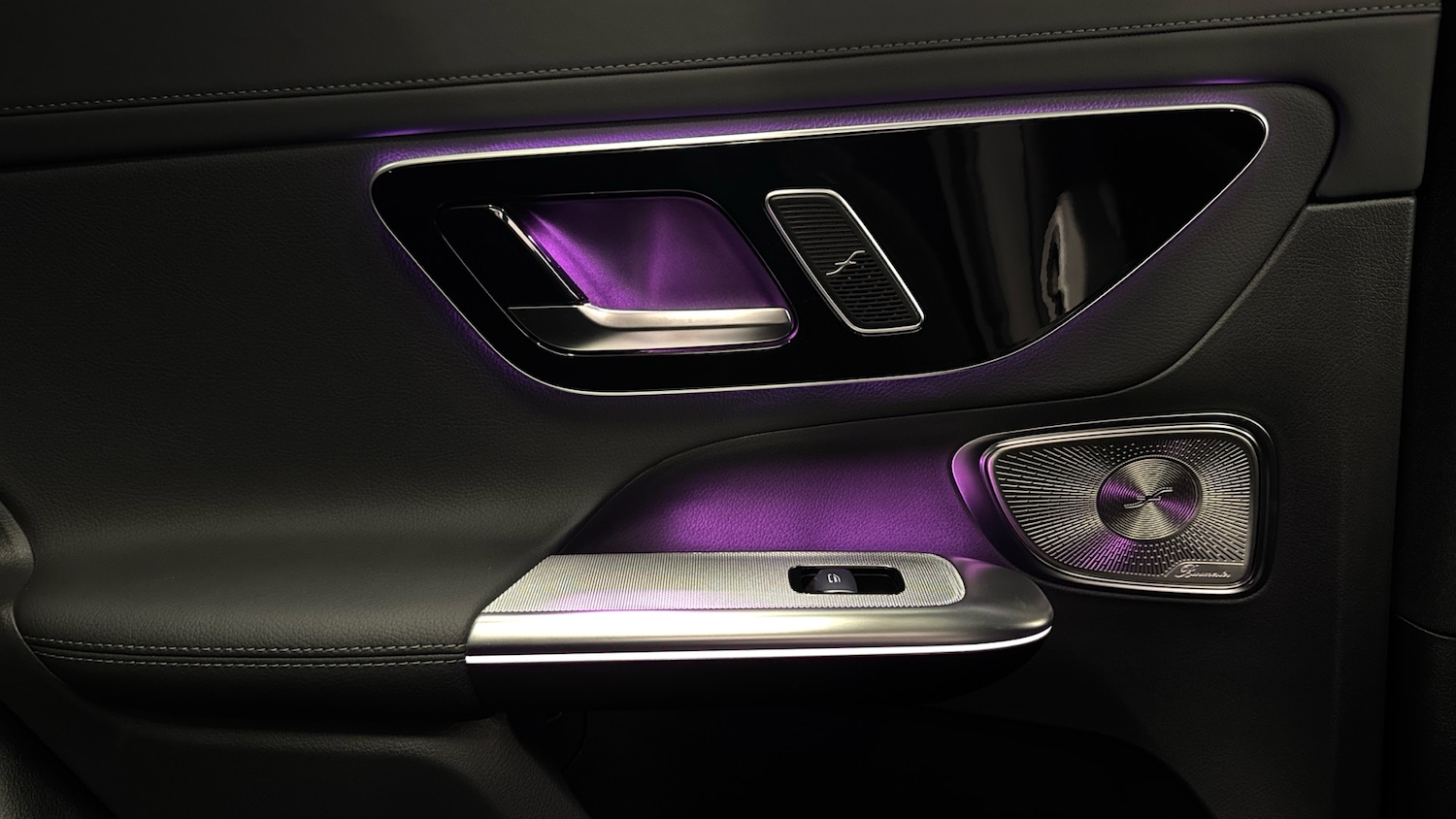 Used Mercedes-Benz GLC 2024 for sale - 76960672: Photo 21