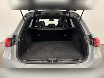 Used Mercedes-Benz GLC 2024 for sale - 76960672: Photo