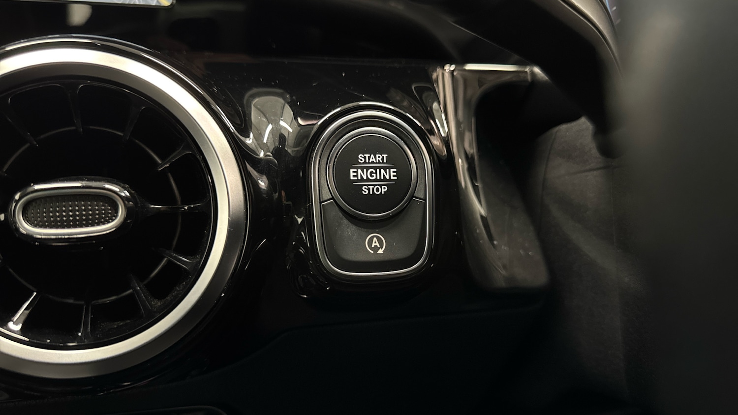 Used Mercedes-Benz GLA 2020 for sale - 76627809: Photo 32