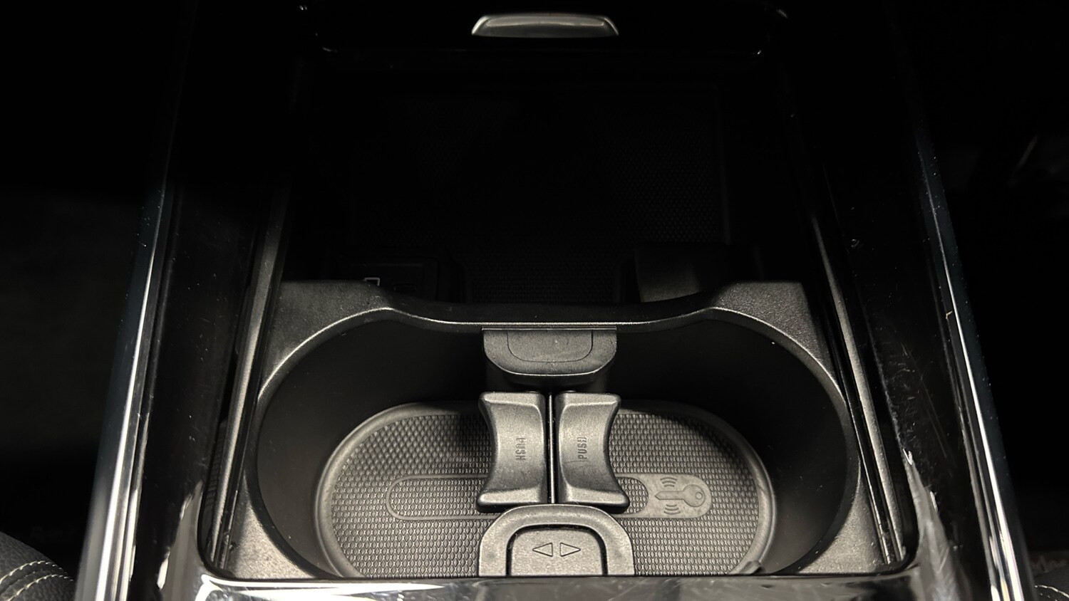 Used Mercedes-Benz GLA 2020 for sale - 76627809: Photo 34