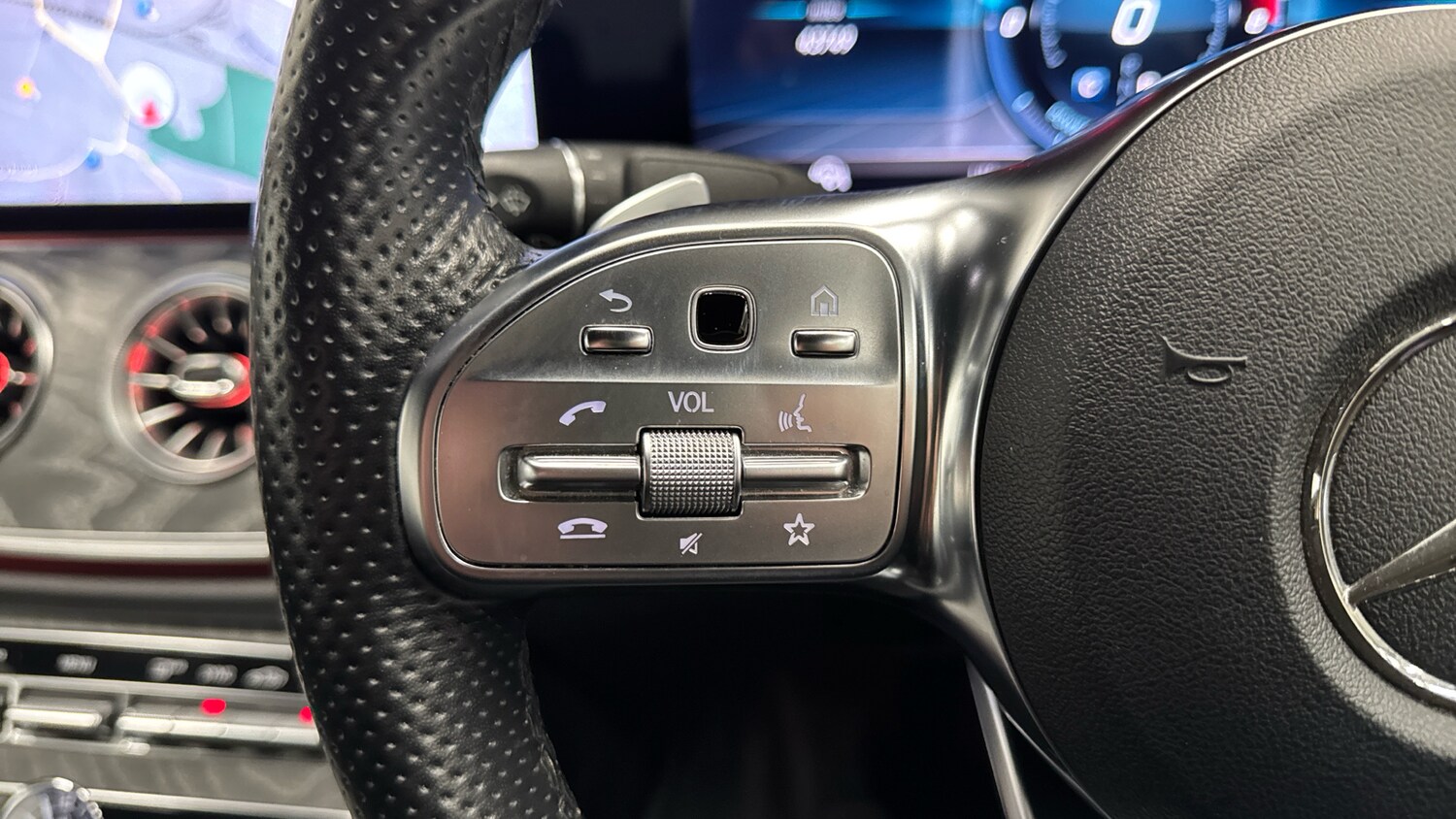 Used Mercedes-Benz CLS 2018 for sale - 76734382: Photo 29