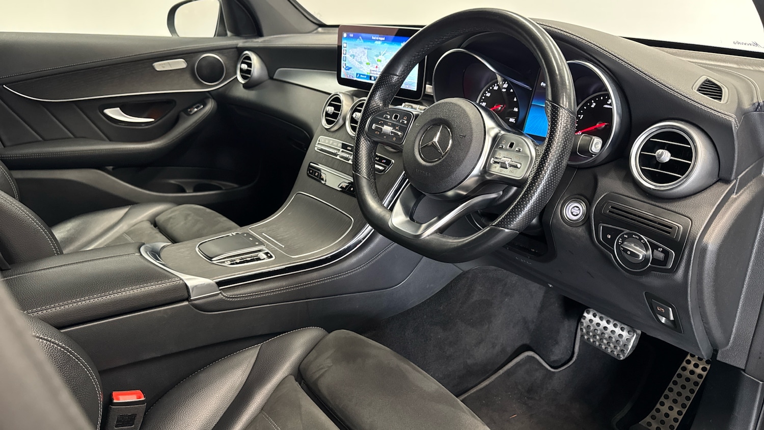 Used Mercedes-Benz GLC 2019 for sale - 76418144: Photo 11
