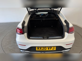 Used Mercedes-Benz GLC 2020 for sale - 79271436: Photo