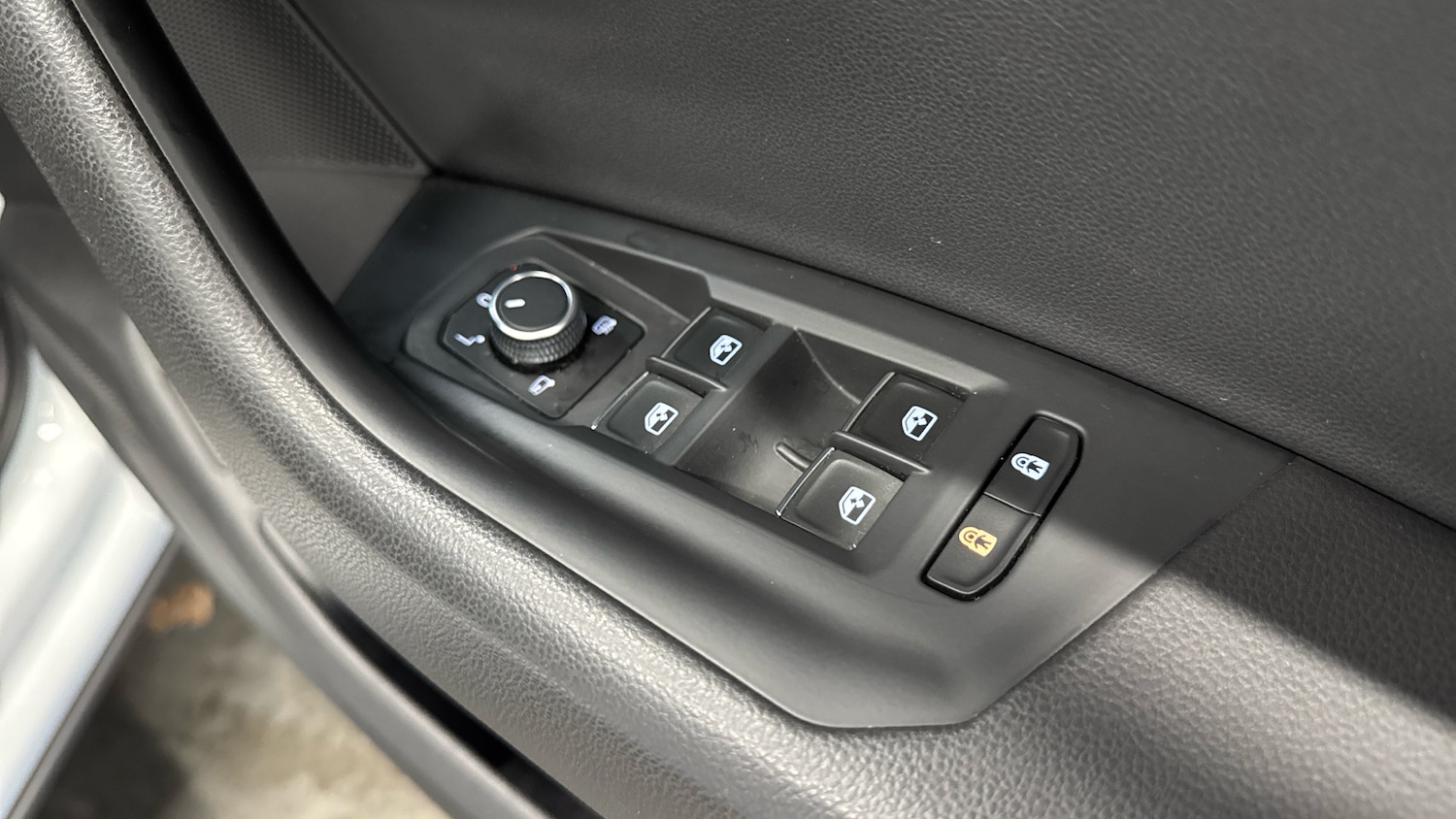 Used Volkswagen Touareg 2021 for sale - 76464341: Photo 25