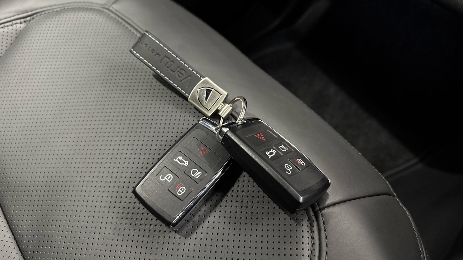 Used Land Rover Defender 2025 for sale - 76413255: Photo 20