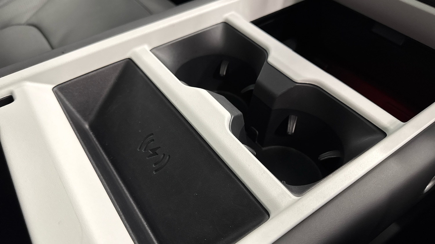 Used Land Rover Defender 2025 for sale - 76413255: Photo 36