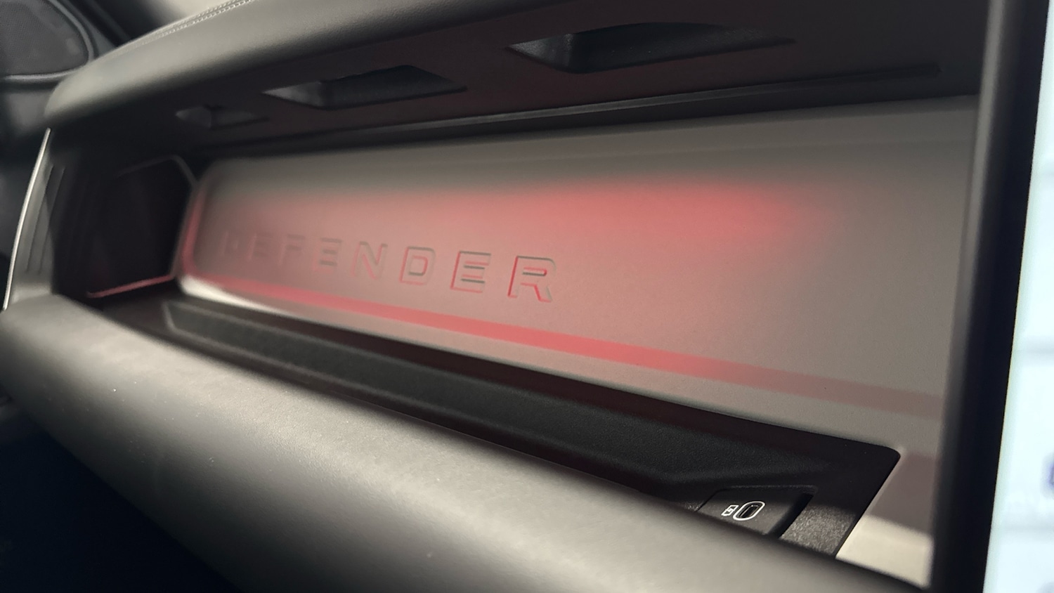 Used Land Rover Defender 2025 for sale - 76413255: Photo 38