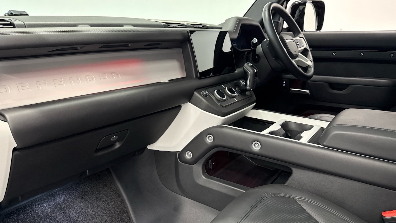 Used Land Rover Defender 2025 for sale - 76413255: Photo 9