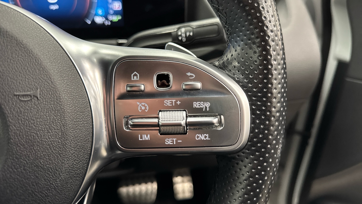 Used Mercedes-Benz GLA 2021 for sale - 77035713: Photo 30