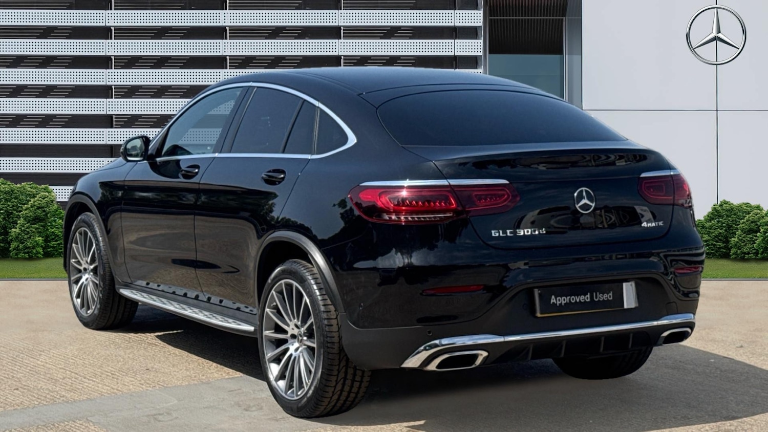 Used Mercedes-Benz GLC 2023 for sale - 76449502: Photo 2