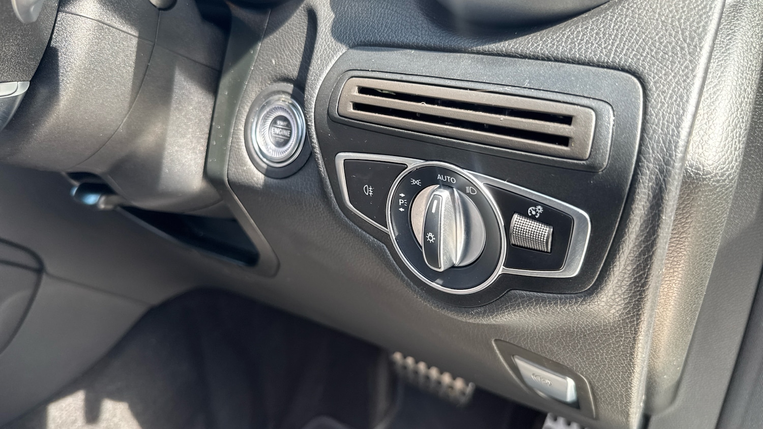 Used Mercedes-Benz GLC 2023 for sale - 76449502: Photo 29