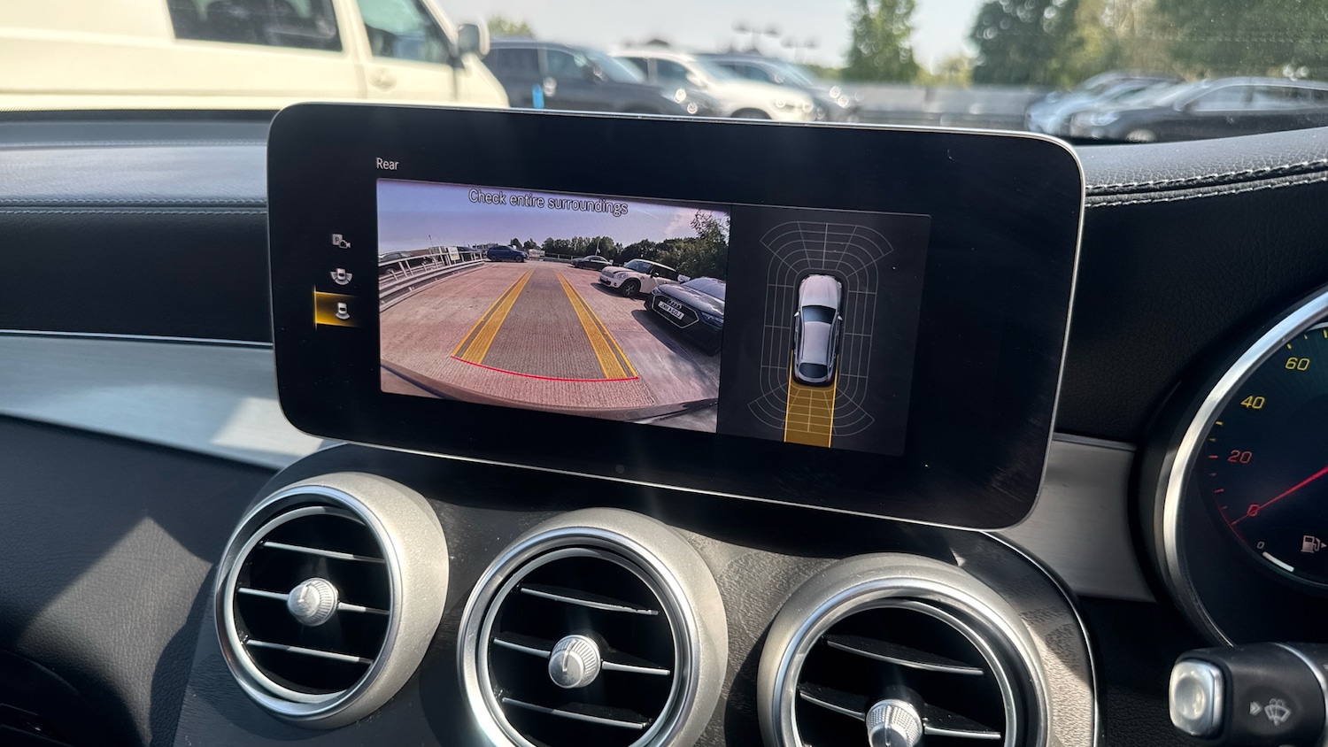 Used Mercedes-Benz GLC 2023 for sale - 76449502: Photo 36