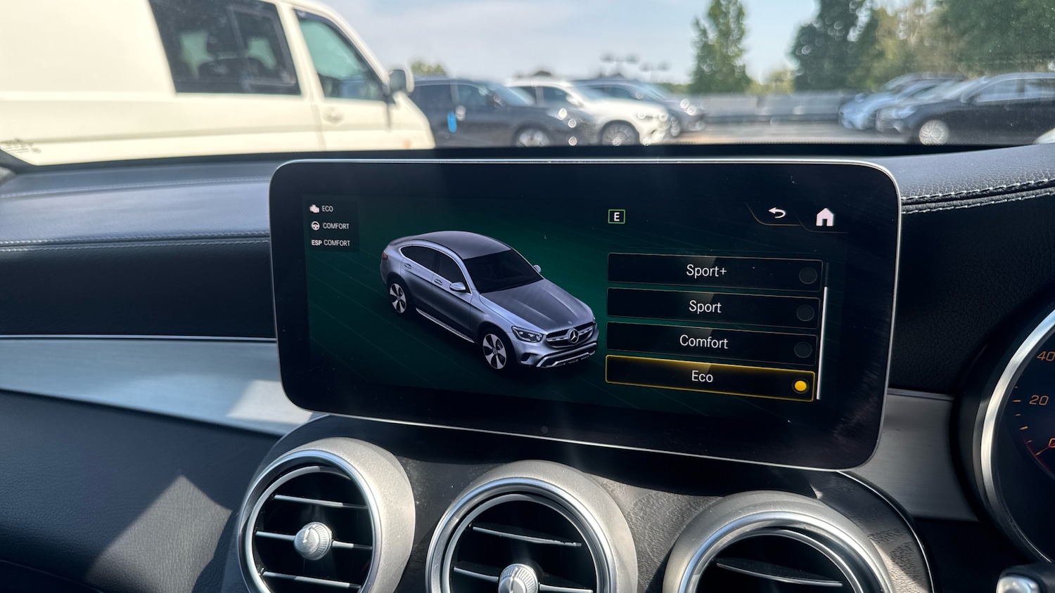 Used Mercedes-Benz GLC 2023 for sale - 76449502: Photo 37