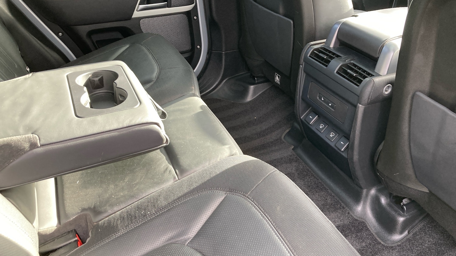 Used Land Rover Defender 2021 for sale - 77353532: Photo 42