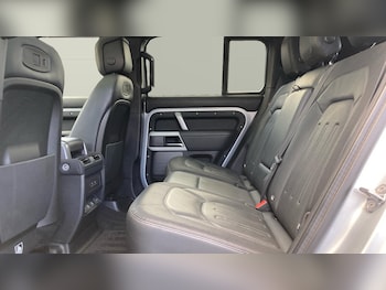 Used Land Rover Defender 2021 for sale - 77353532: Photo