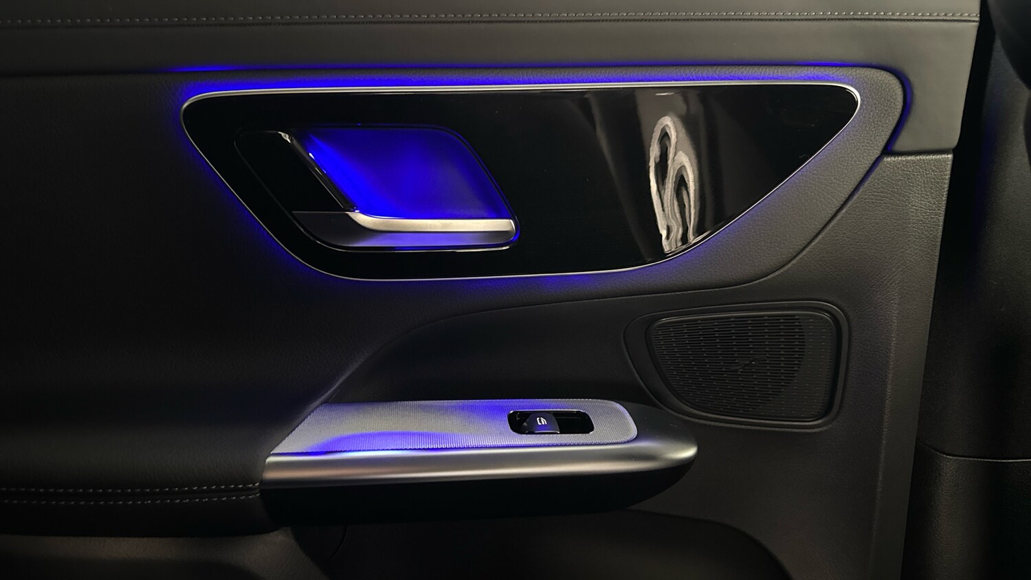 Used Mercedes-Benz GLC 2023 for sale - 78025231: Photo 21