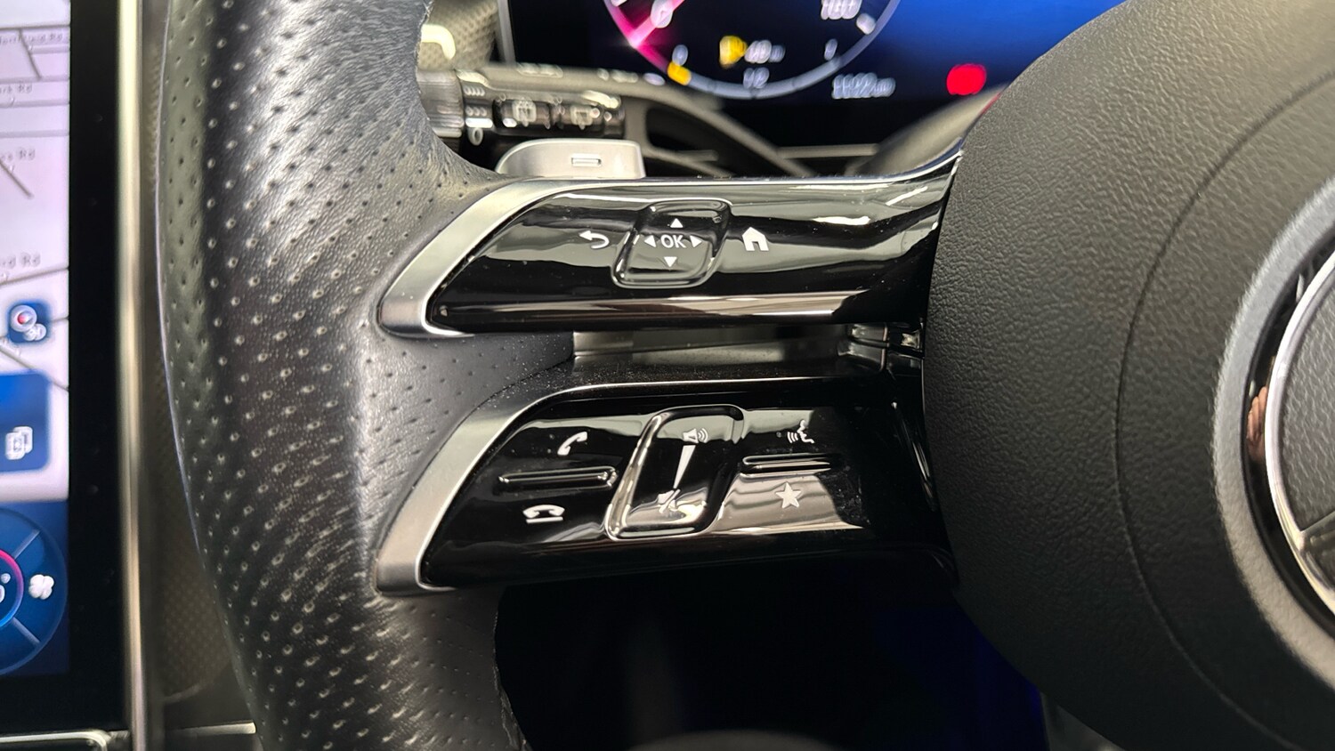 Used Mercedes-Benz GLC 2023 for sale - 78025231: Photo 28