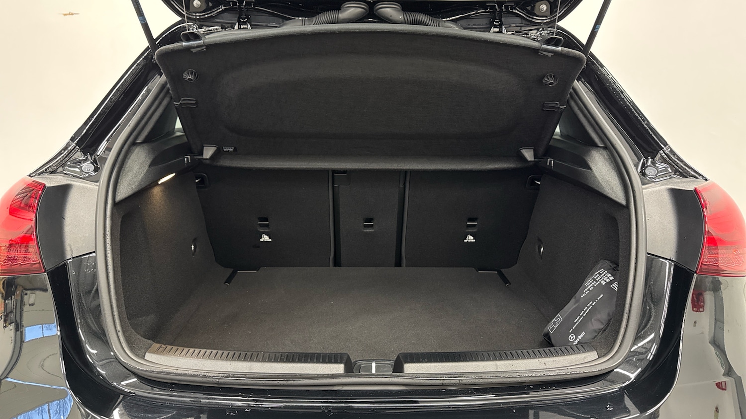 Used Mercedes-Benz A-Class 2023 for sale - 77902322: Photo 4