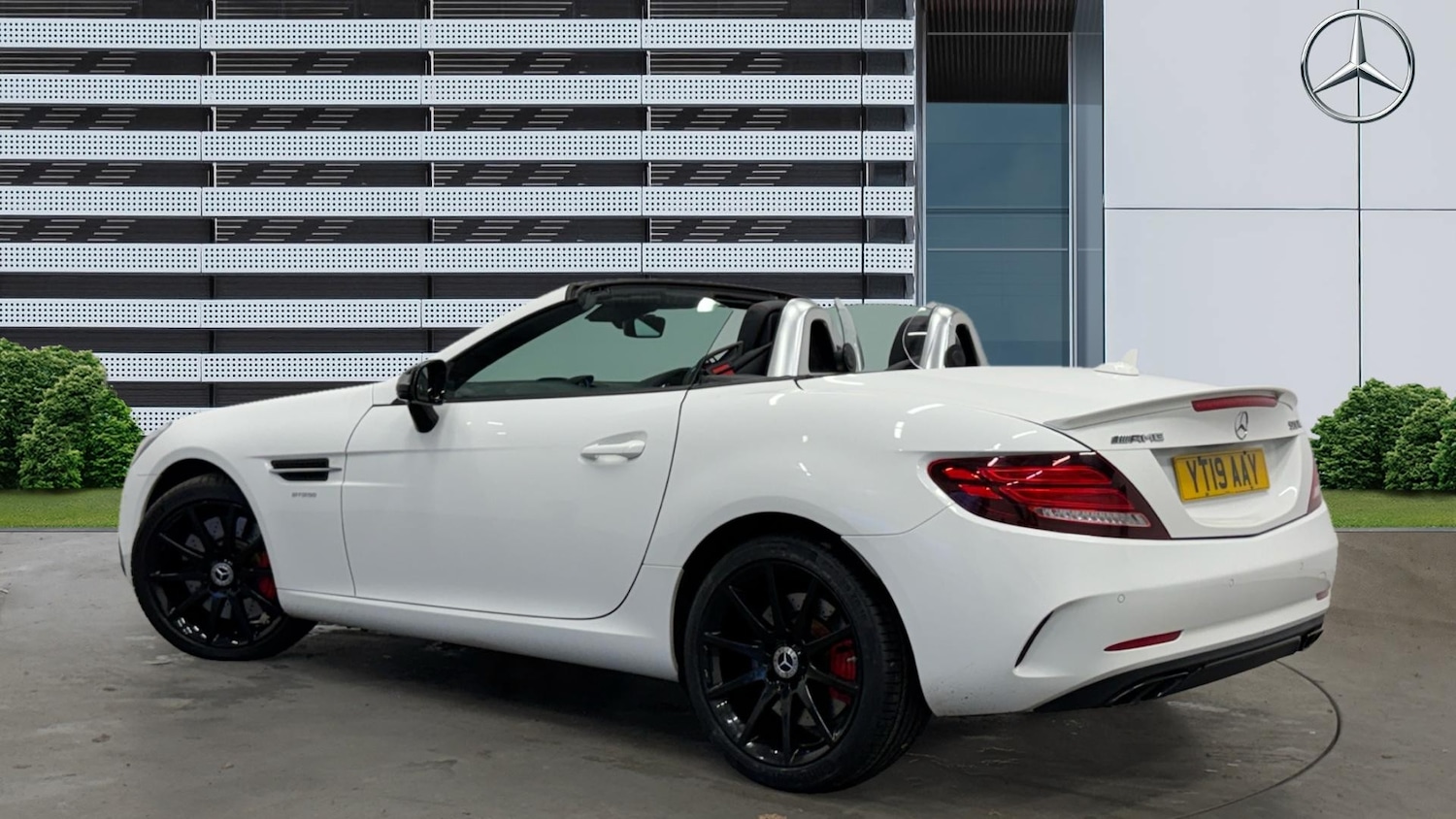 Used Mercedes-Benz SLC 2019 for sale - 76599910: Photo 2
