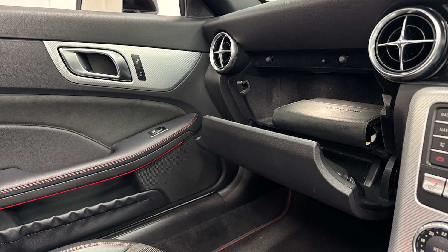 Used Mercedes-Benz SLC 2019 for sale - 76599910: Photo 32